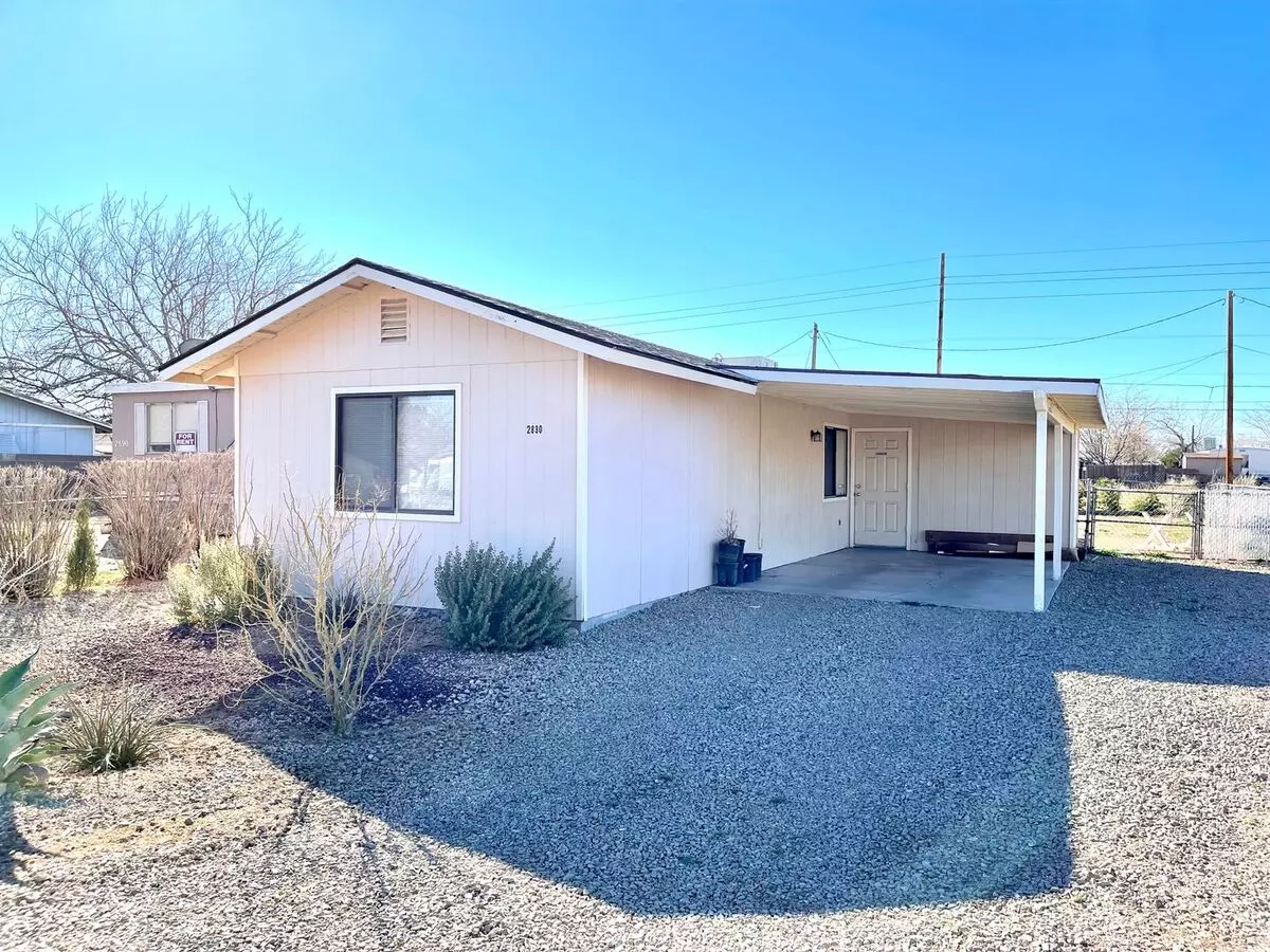 Nice 2 Bedroom Home With Large Yard And Carport! *home Is Currently Occupied, Please Do Not Approach The Home* House for rent in Kingman, AZ