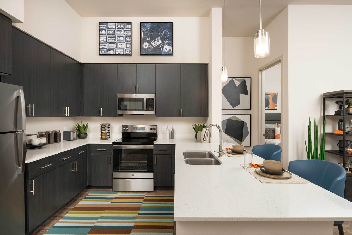 NOVO Broadway Apartments 711 W Broadway Rd Tempe, AZ