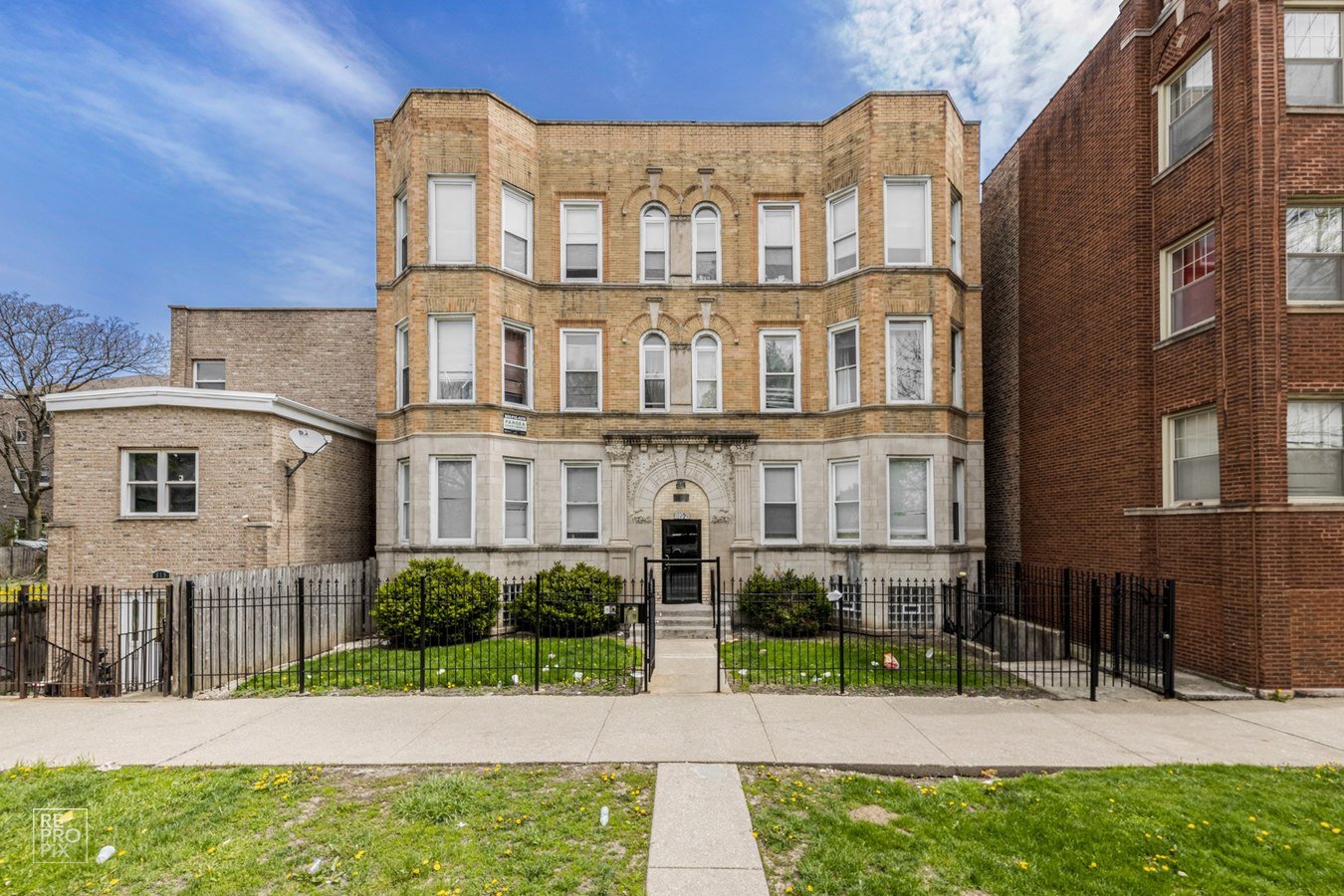 81921 S Independence Blvd Apartments Chicago, IL Rentable