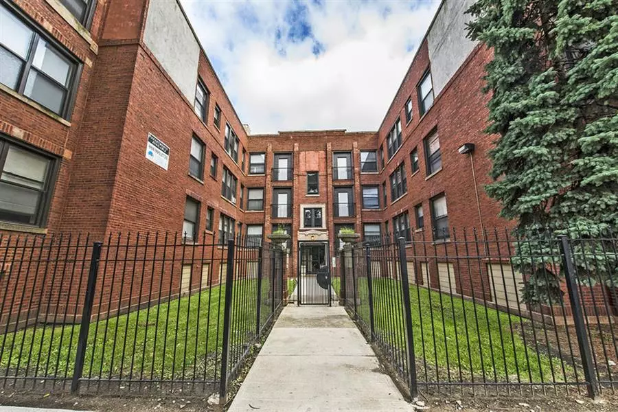 7263 S Coles Apartment for rent in Chicago, IL