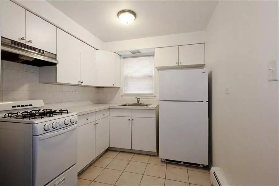 6743 S Oglesby Apartment for rent in Chicago, IL