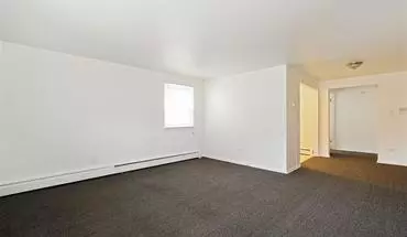 4 of 8 6743 S Oglesby Apartment for rent in Chicago, IL