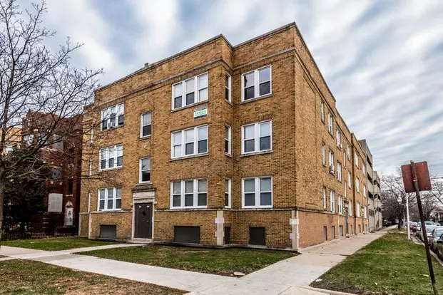 1101 N Lawler Ave Apartment for rent in Chicago, IL