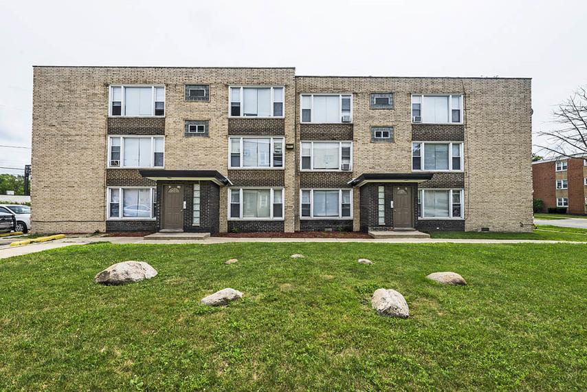 14133 S School St Apartments Riverdale, IL Rentable