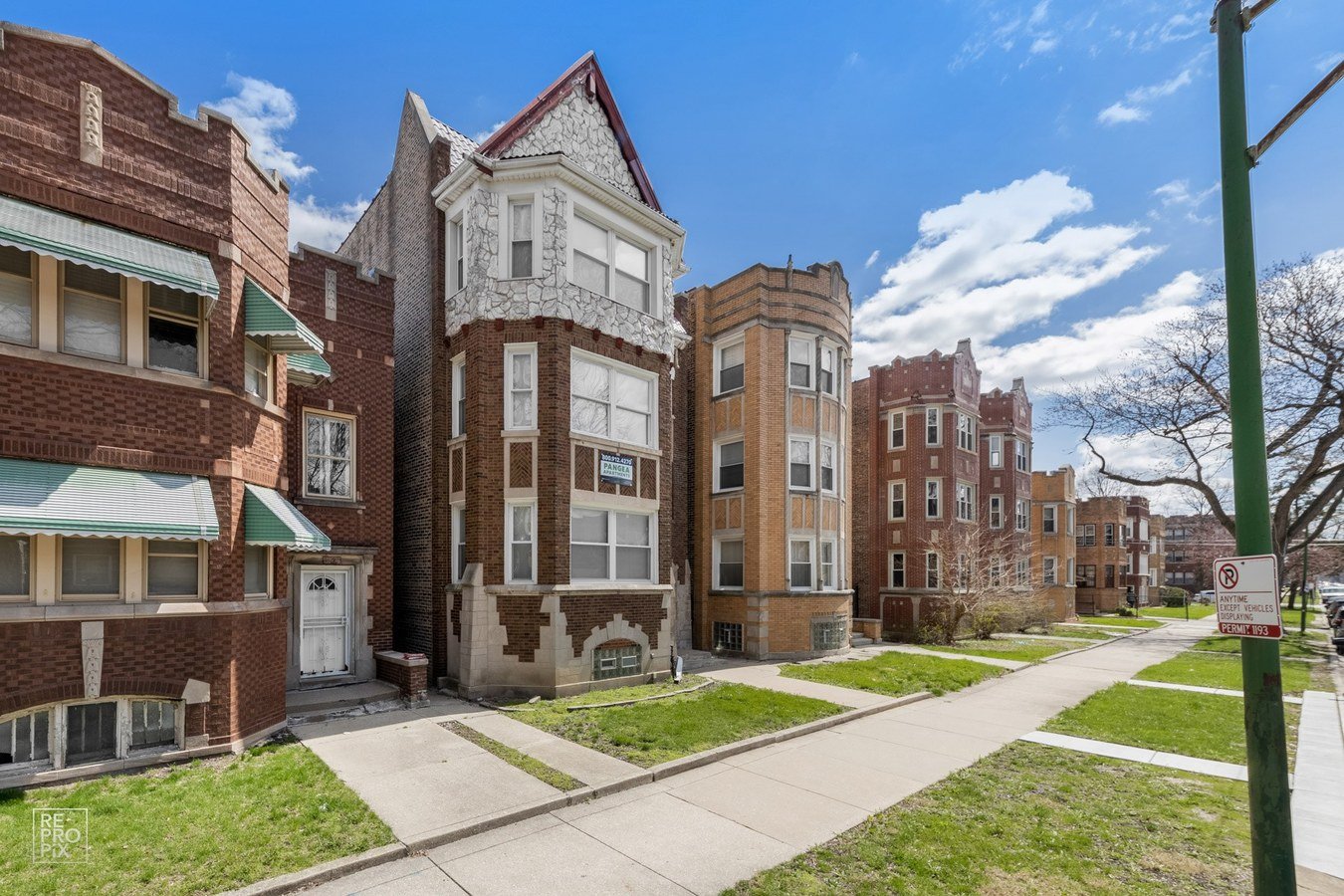 8233 S Marshfield Apartments 8233 S Marshfield Chicago, IL