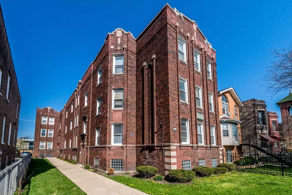 7812 S Emerald Ave Apartment for rent in Chicago, IL