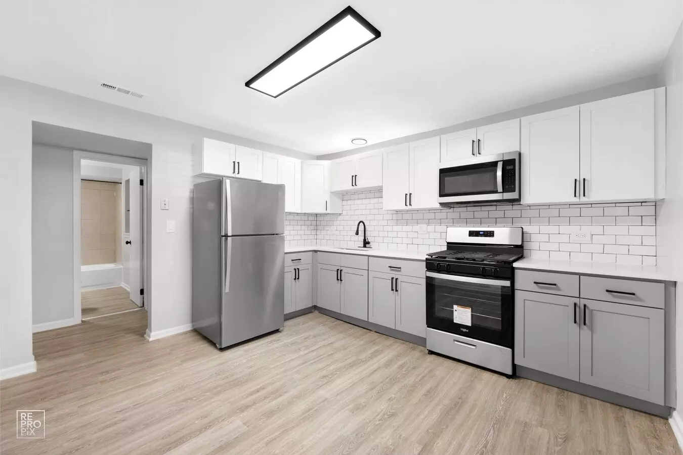 5032 S St Lawrence Ave Apartment for rent in Chicago, IL