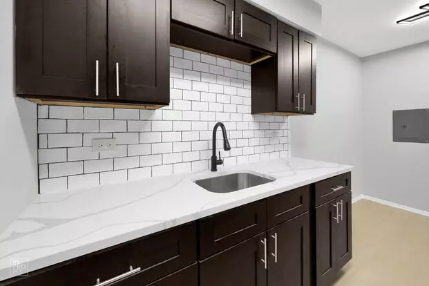 4206 Lindenwood Drive Apartment for rent in Matteson, IL