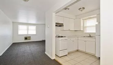 2 of 8 6743 S Oglesby Apartment for rent in Chicago, IL