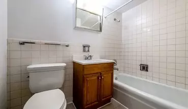 4 of 11 2110 S 5th Ave Apartment for rent in Maywood, IL