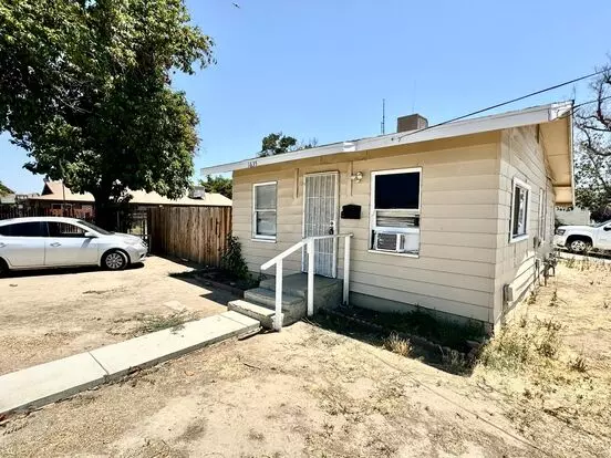 Step Into Your New Residence, A Charming House Nestled In Wasco- Schedule Your Tour Now! Apartment for rent in Wasco, CA