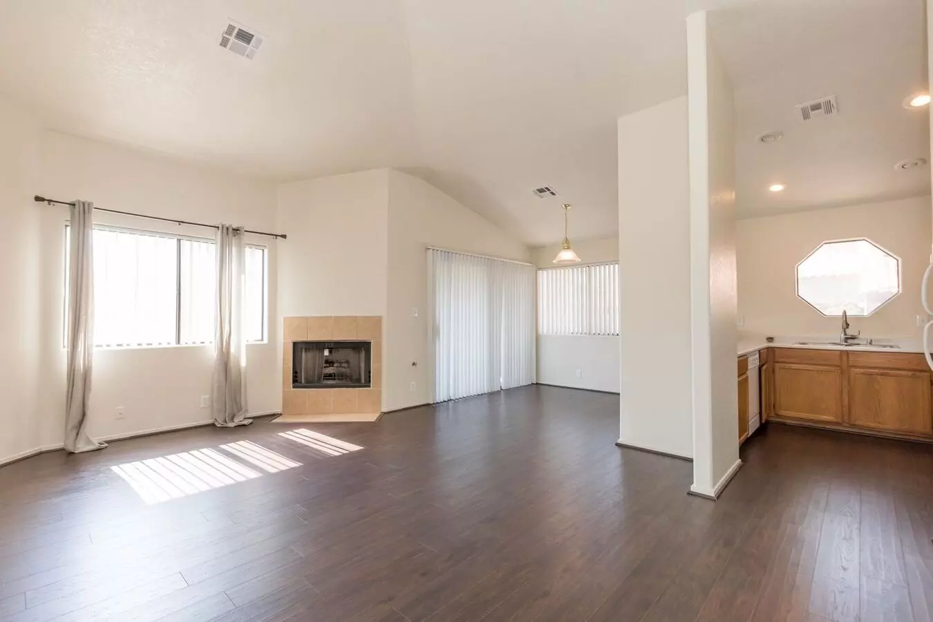 Move In Special - 2 Bedroom Condo At Vizcaya Apartment for rent in Las Vegas, NV