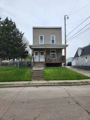 Cak Box House Apartment for rent in Davenport, IA