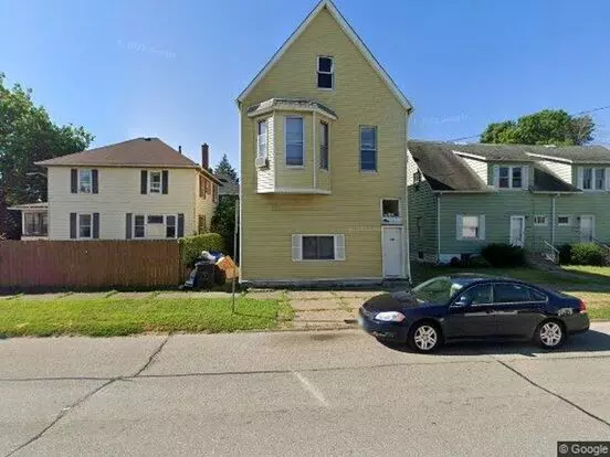 1122 16th Ave Apartment for rent in Moline, IL