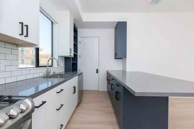 Cashio Residences Apartment for rent in Los Angeles, CA