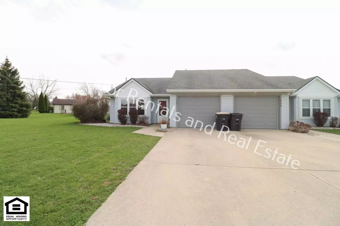 Fort Wayne Rising 1421/1423 Fieldstone Apartment for rent in Fort Wayne, IN
