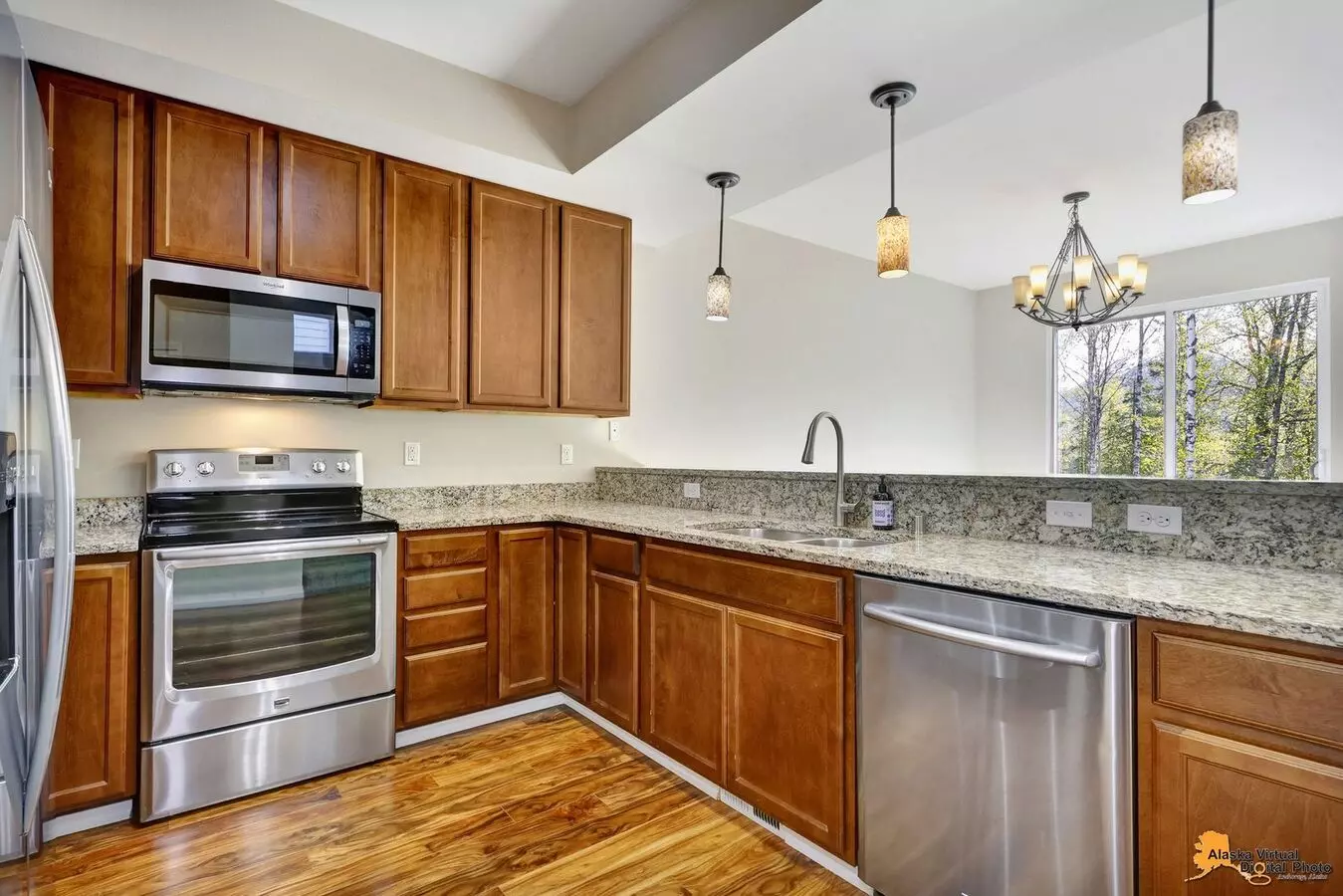 Beautiful 3-bedroom Half Duplex In Eagle River With Mountain Views! House for rent in Eagle River, AK