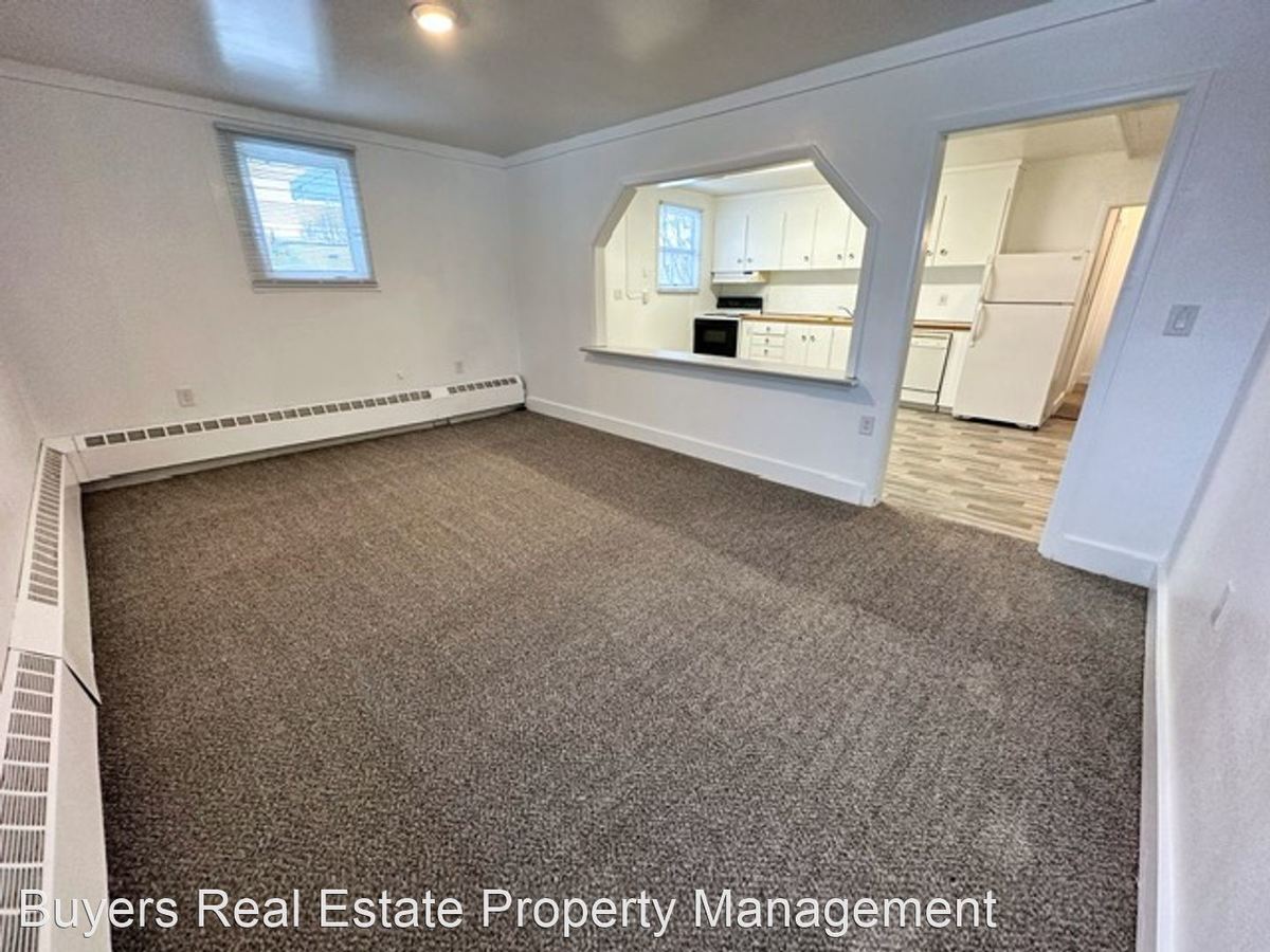 2409 Mcrae Rd 12 Anchorage, AK House for Rent Rentable