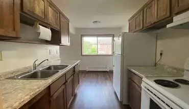 4 of 11 1117 7th St SE Apartment for rent in Minneapolis, MN