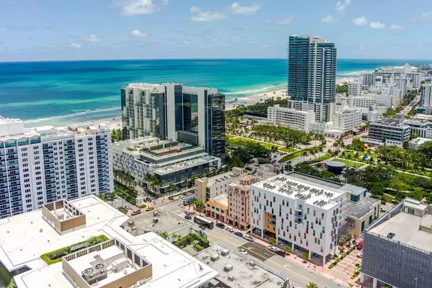 The Anamar at Collins Park Apartment for rent in Miami Beach, FL The Anamar at Collins Park Apartment for rent in Miami Beach, FL