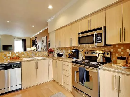 Northshore Townhomes Apartment for rent in Kenmore, WA
