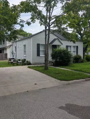 2 Bed | 1 Bath | $1500 | Near Tu Apartment for rent in Tulsa, OK