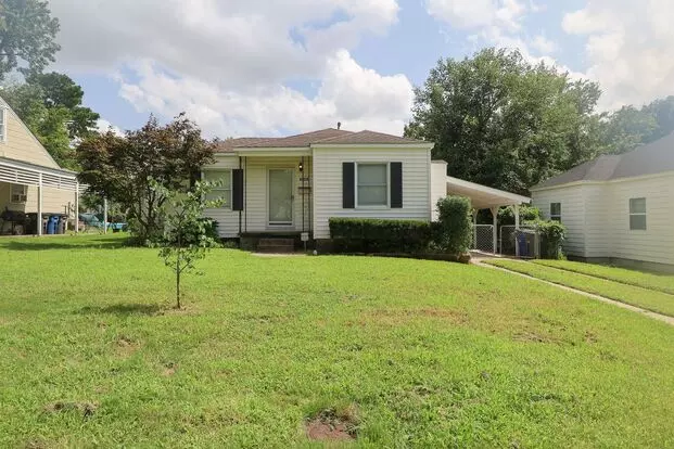 3 Bed | 1 Bath | Mid Town | $1450 Apartment for rent in Tulsa, OK