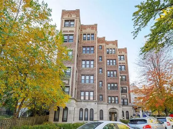 Ivy Kenwood Apartment for rent in Chicago, IL Ivy Kenwood Apartment for rent in Chicago, IL
