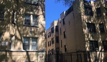 5 of 5 6229-31 N. Artesian Apartment for rent in Chicago, IL