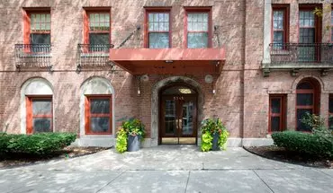 2 of 15 Ivy at Harper Apartment for rent in Chicago, IL