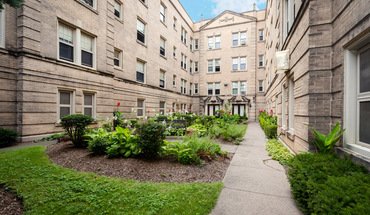 Ivy Villas Apartment for rent in Chicago, IL