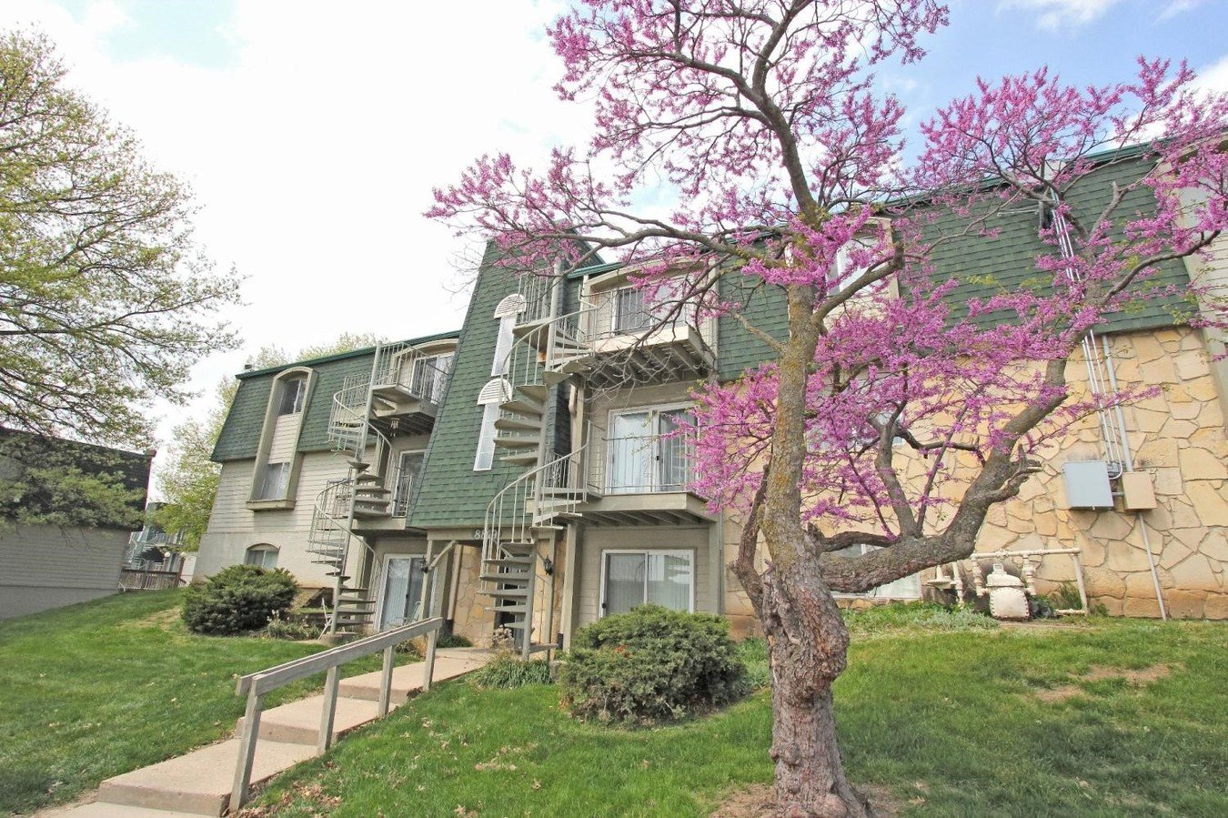 Sherwood Glen Apartments Urbandale, IA