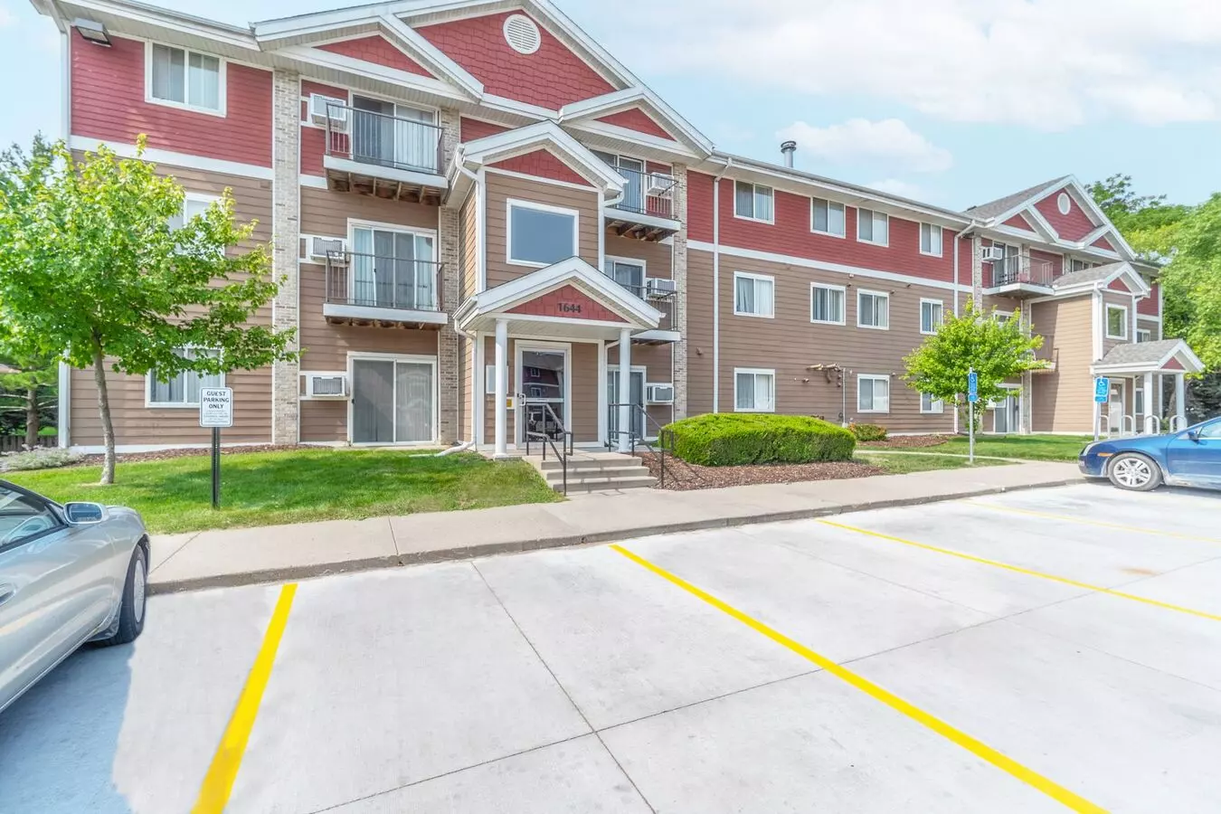 The Aspen Apartment for rent in Des Moines, IA