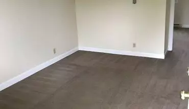 3 of 8 Aurora Ave Apartment for rent in Aurora, IL