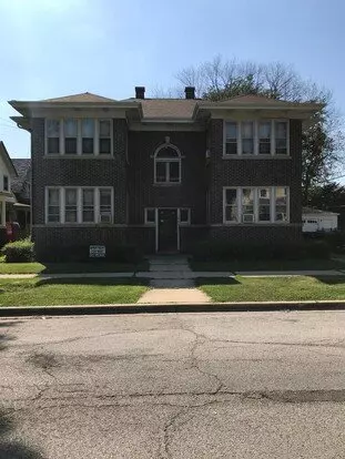 306 Locust Apartment for rent in Aurora, IL