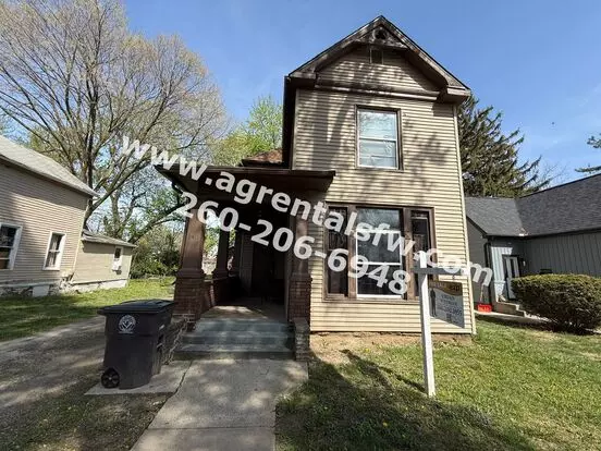 2411 Fox Ave Apartment for rent in Fort Wayne, IN
