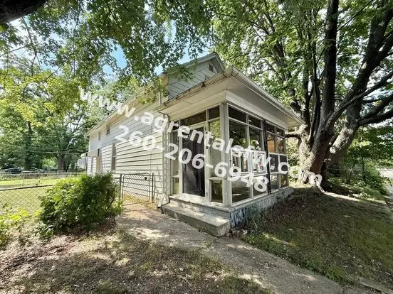 1307 Barthold St Fort Wayne, In 46808 Apartment for rent in Fort Wayne, IN