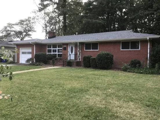 1029 Fairlawn Ave Apartment for rent in Virginia Beach, VA