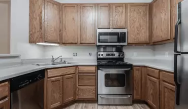 2 of 35 Oaks Hiawatha Station Apartment for rent in Minneapolis, MN