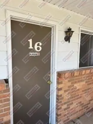 219 W Converse Apartment for rent in Moorcroft, WY
