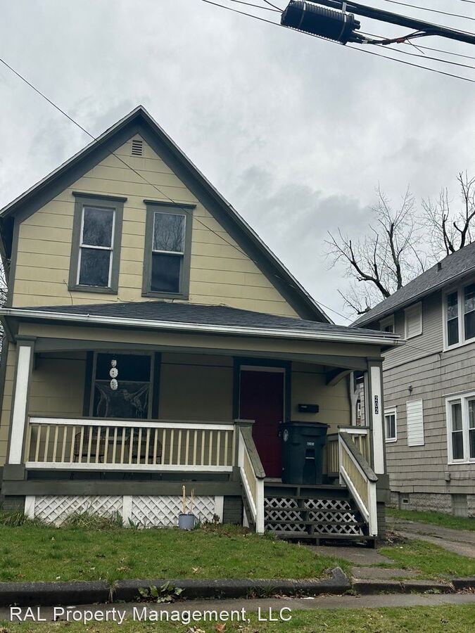 202 Westwood Ave Akron, OH House for Rent Rentable