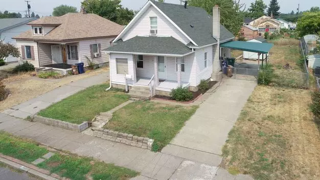 Cute Older Craftsman Home On Locate On Spokane's Northside Of Town. Apartment for rent in Spokane, WA Cute Older Craftsman Home On Locate On Spokane's Northside Of Town. Apartment for rent in Spokane, WA