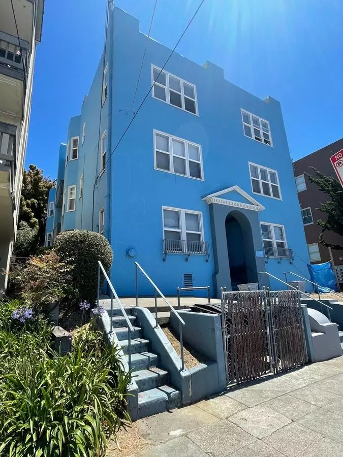 ~1 Block From Cal~ Large One Bedroom With Hardwood Floors *great Location In North Berkeley* Apartment for rent in Berkeley, CA