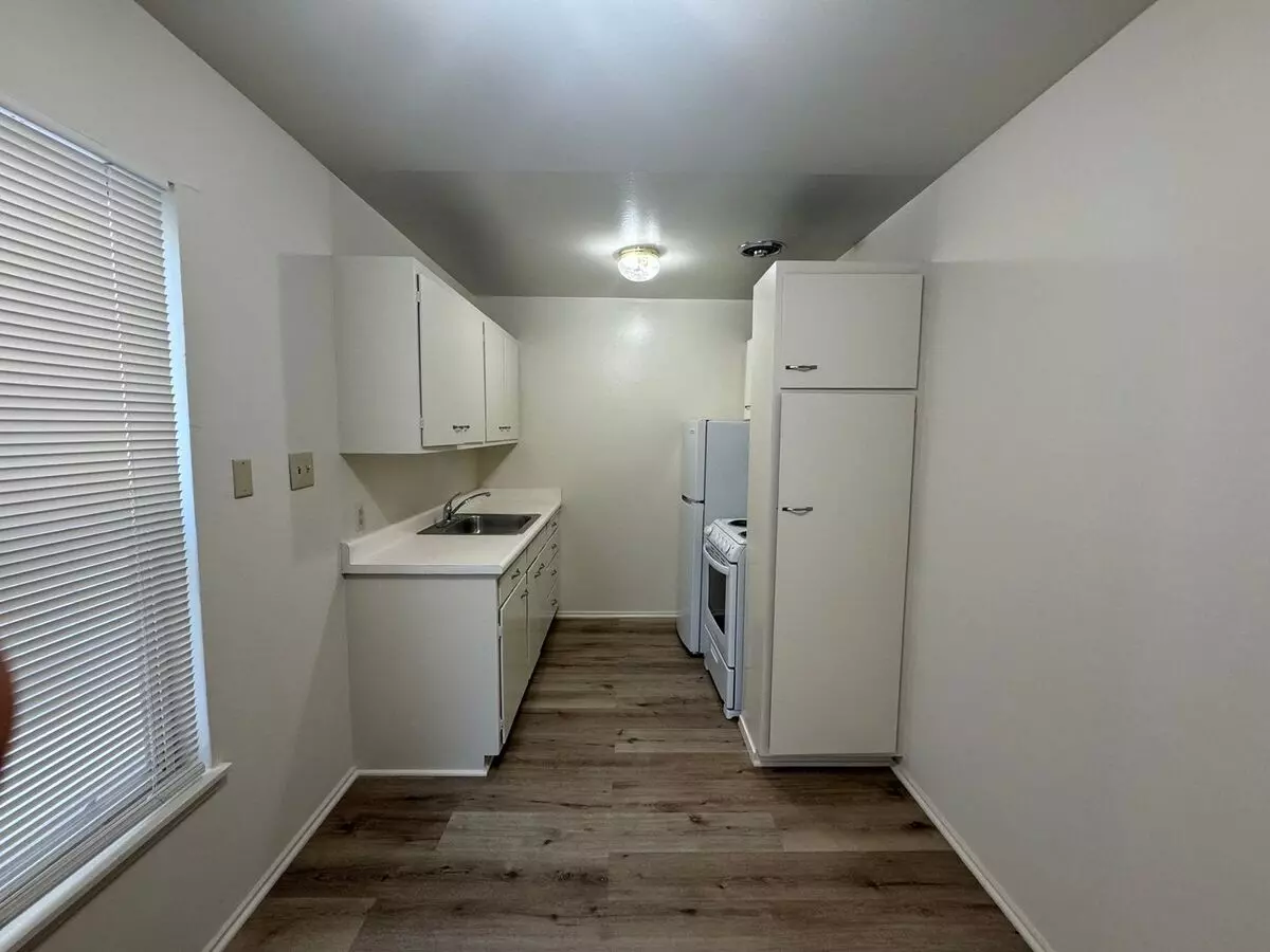 Available Now! Updated 1 Bedroom Unit On 1st Floor Apartment for rent in Berkeley, CA