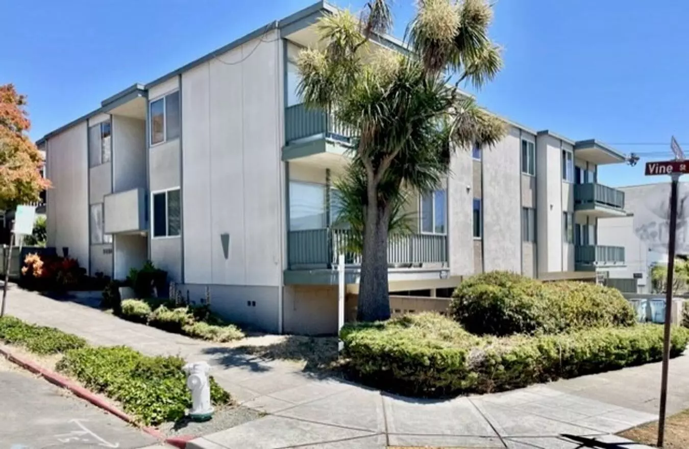 Coming Soon!! Apt 2D Is A Larger 2 Bedroom 1 Bathroom Apartment Apartment for rent in Berkeley, CA