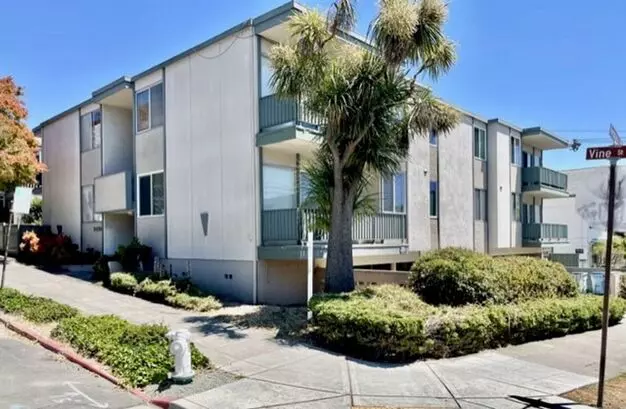 Coming Soon!! Apt 2D Is A Larger 2 Bedroom 1 Bathroom Apartment Apartment for rent in Berkeley, CA