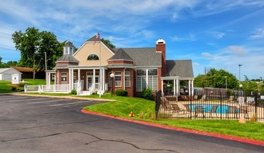 3 of 33 Ashley Square Apartment for rent in Des Moines, IA
