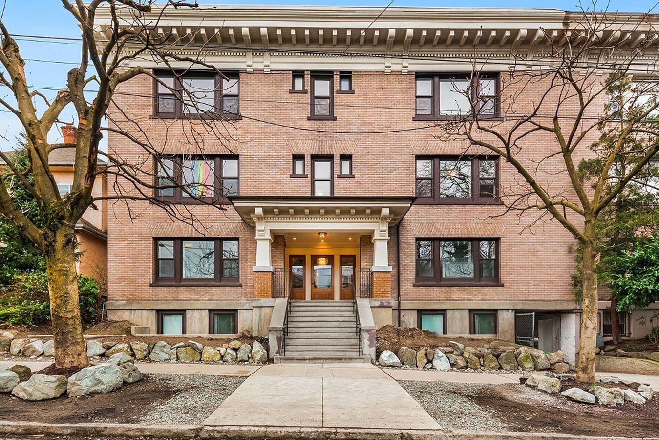 Bristol Apartments 1626 13th Ave Seattle, WA Rentable