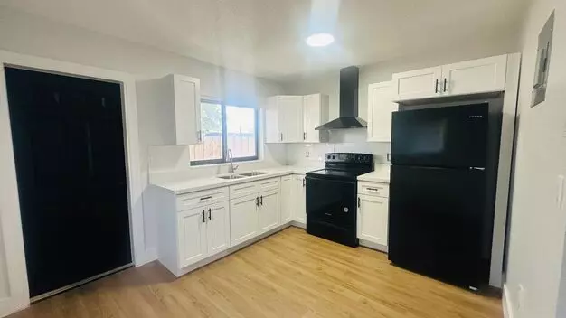 2 Bed/ 1 Bath Duplex- Allapattah Apartment for rent in Miami, FL