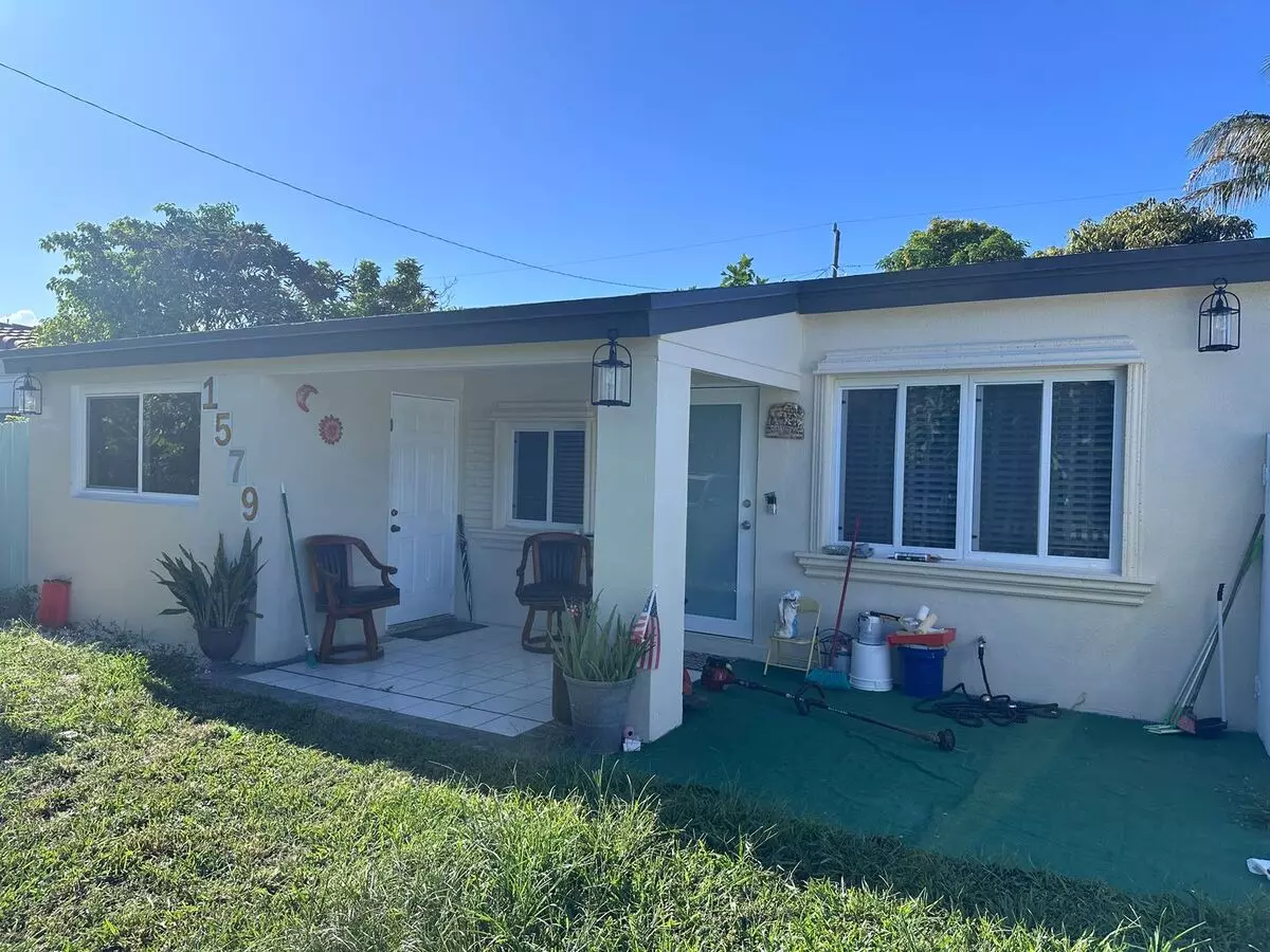 Studio In North Miami Beach Includes Utilities/ Estudio En North Miami Beach Incluye Servicios Públicos House for rent in North Miami Beach, FL